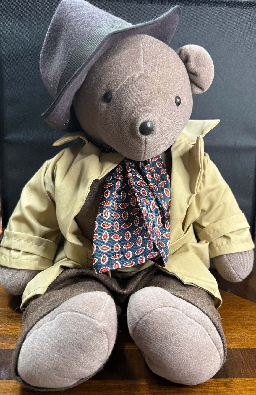 North American Bear Co. Humphrey Beargart V.I.B. Plush Stuffed Animal